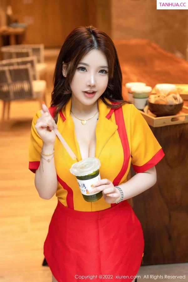 小海臀  [XiuRen]高清写真图 2022.08.29 No.5509 小海臀Rena第12张图片